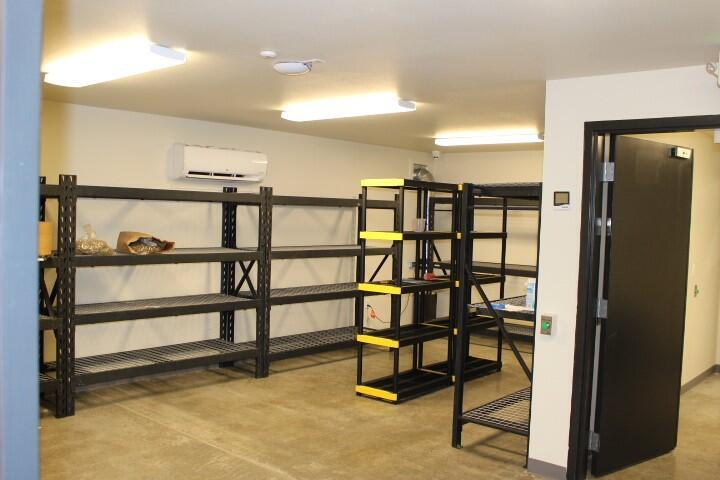 More Photos Of 711 Summer St, Eureka Storefront For Sale