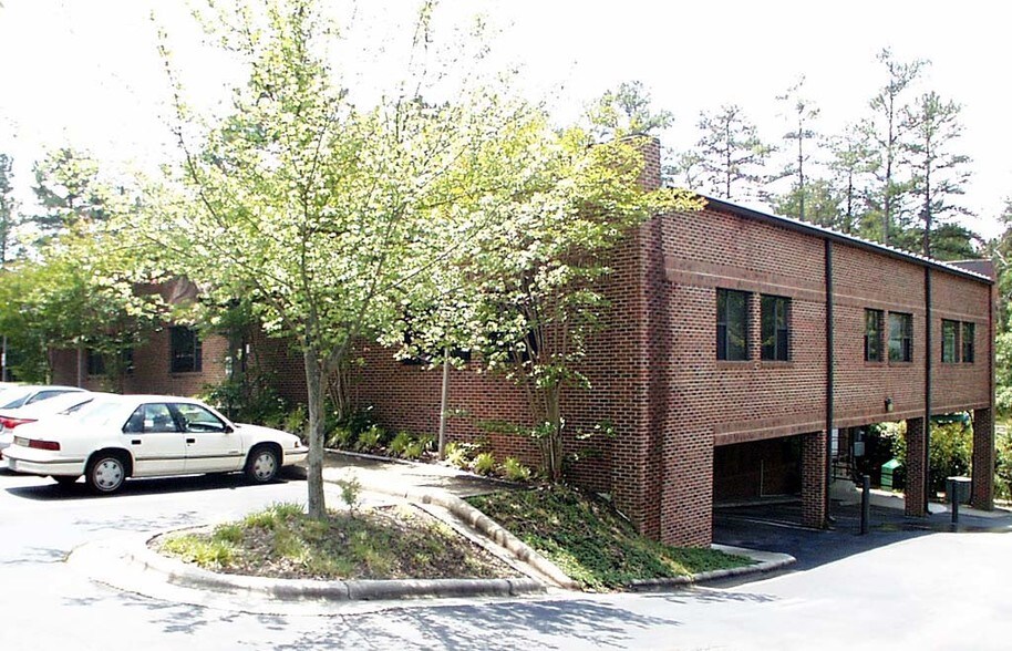 More Photos Of 605 Eastowne Dr, Chapel Hill Office For Sale