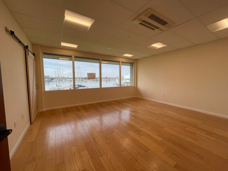 More Photos Of 11 Embarcadero West, Oakland Office For Sale