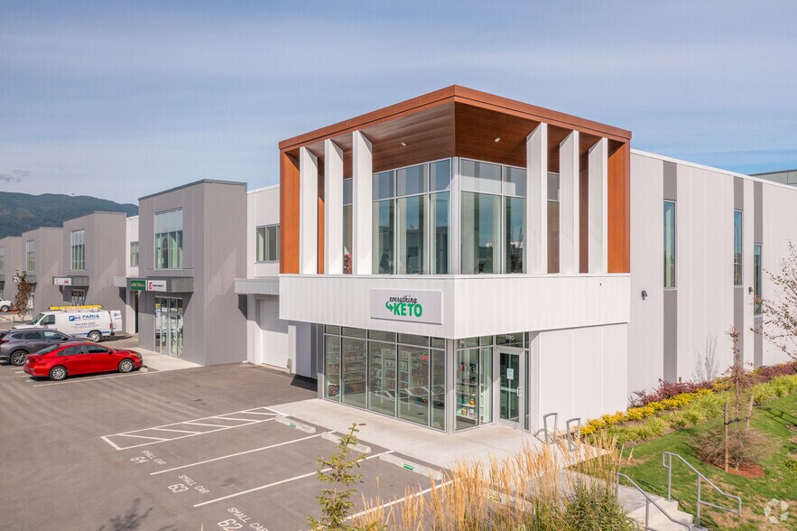 More Photos Of 950 Seaborne Av, Port Coquitlam Warehouse For Sale