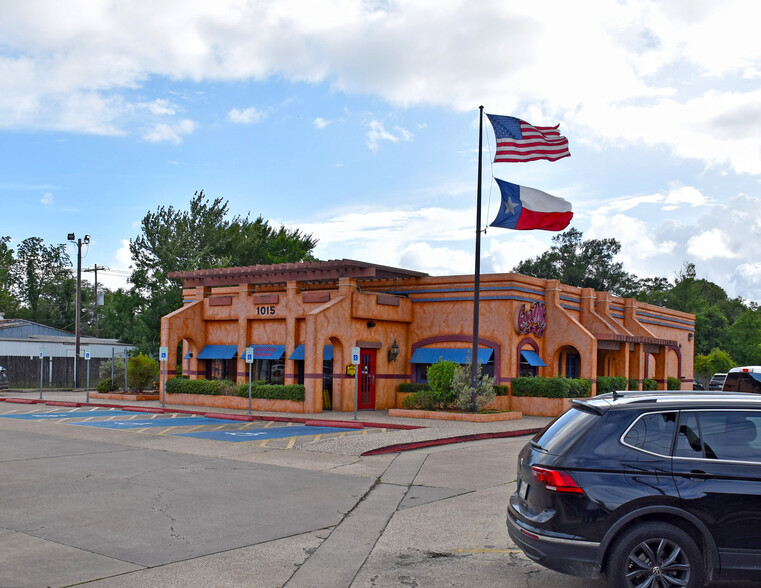 Primary Photo Of 1015 N Main St, Vidor Restaurant For Sale