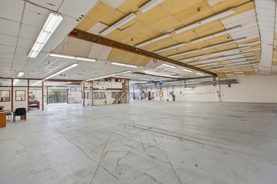 More Photos Of 1420 Healdsburg Ave, Healdsburg Flex For Sale