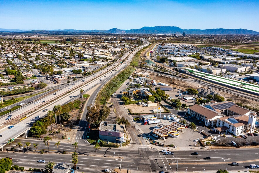 More Photos Of 5801 Valentine Rd, Ventura Freestanding For Lease