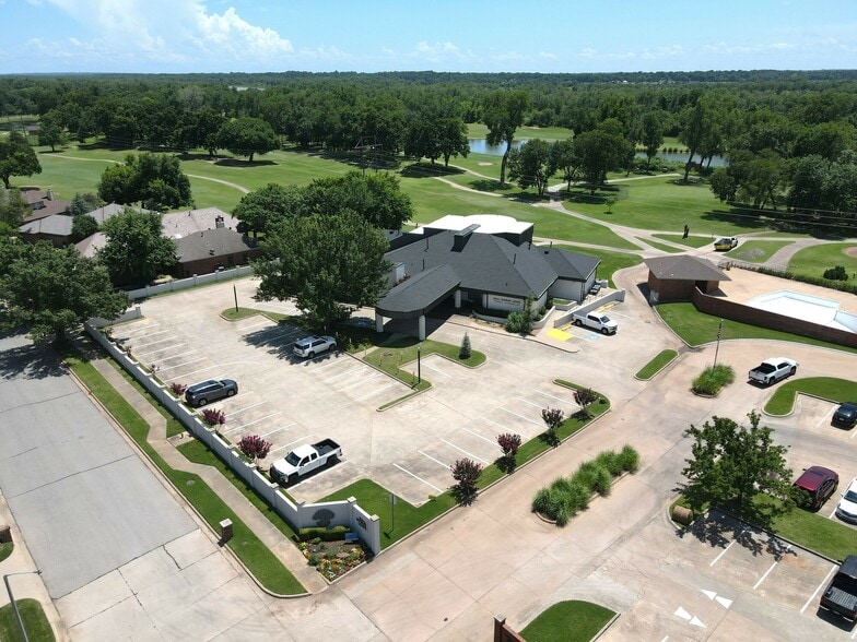 More Photos Of 3201 S Berry Rd, Norman Office Residential For Lease