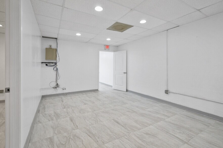 More Photos Of 3429 N Liberty St, Jacksonville Light Distribution For Lease