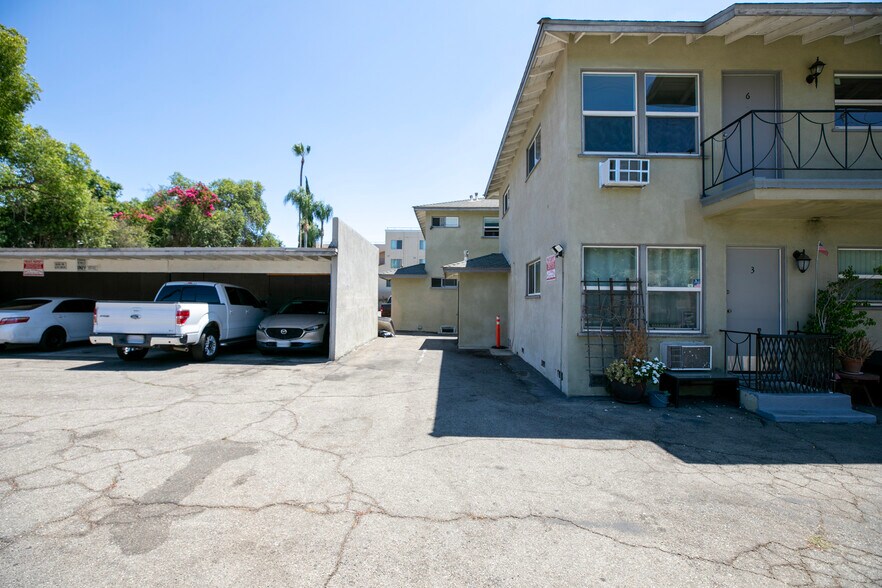 More Photos Of 15445 Vanowen St, Van Nuys Apartments For Sale
