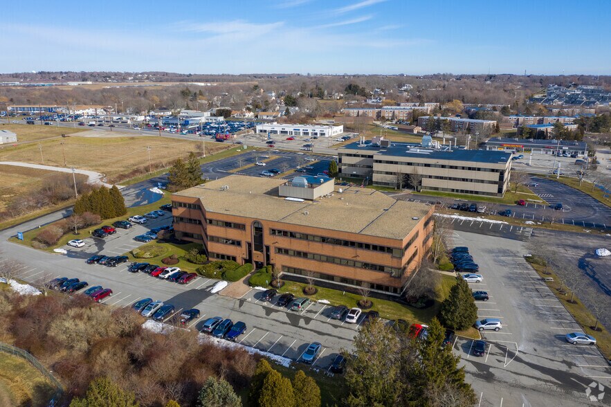 More Photos Of 2 Corporate Pl, Middletown Office For Lease