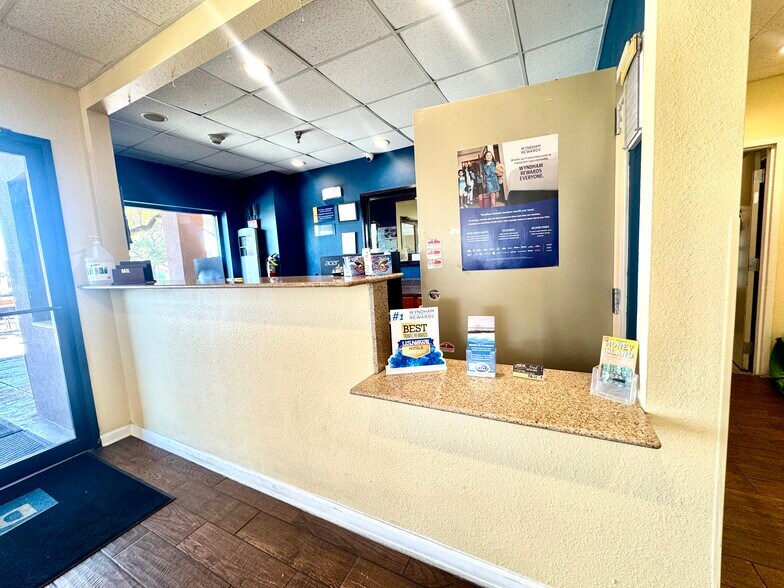 More Photos Of 1768 Beach Blvd, Biloxi Hotel For Sale