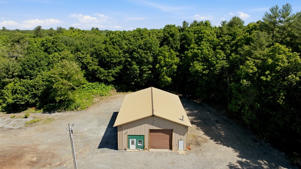 More Photos Of 86 Eastman St, Mansfield Specialty For Sale
