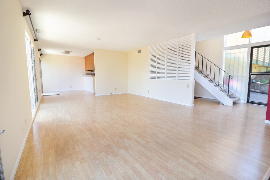 More Photos Of 351 S Lincoln Ave, Monterey Park Apartments For Sale