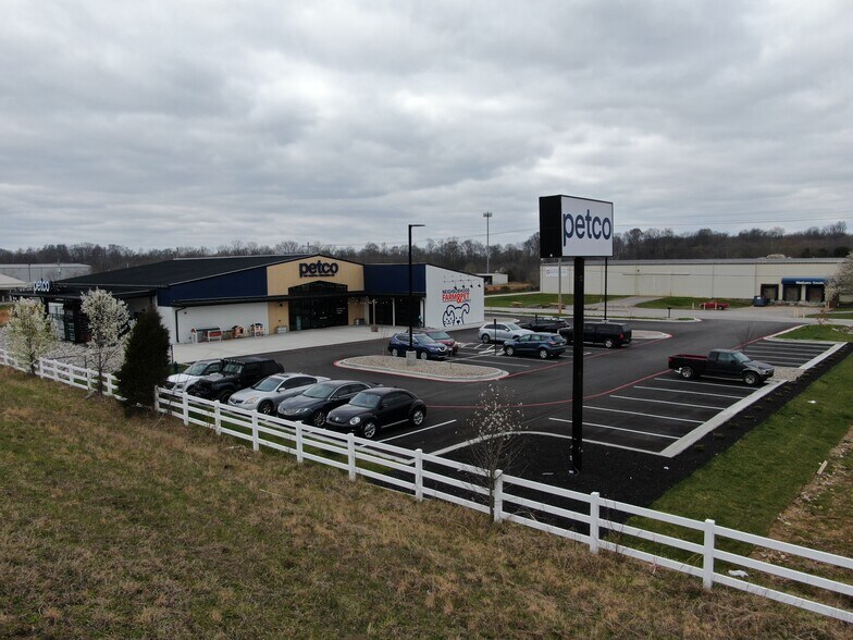 More Photos Of 141 Beaver Trl S, Glasgow Freestanding For Sale