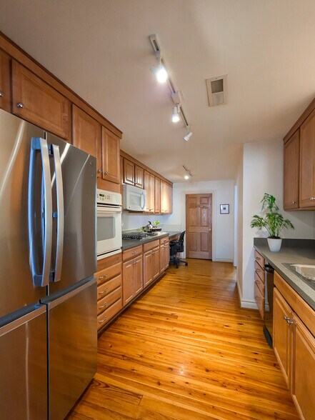 More Photos Of 8 E Front St, Monroe Storefront Retail Residential For Sale