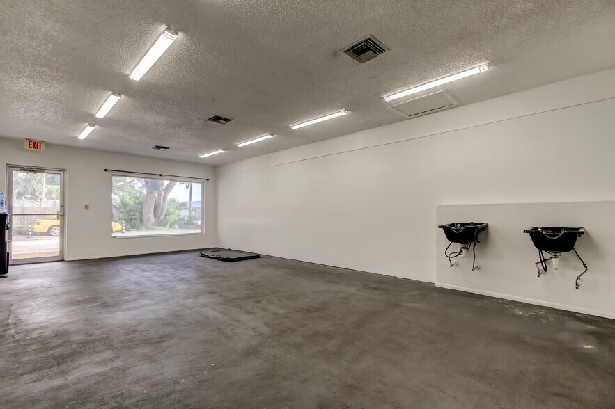 More Photos Of 3333 US Highway 19, Holiday Freestanding For Lease