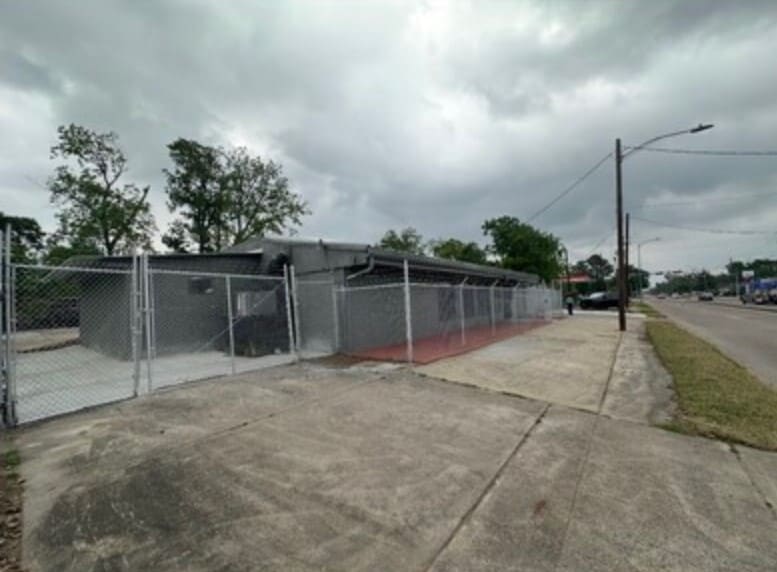 More Photos Of 7001 Weaver Rd, Houston Manufacturing For Lease