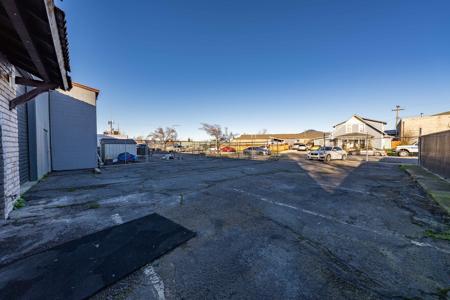 More Photos Of 727 Welch St, Medford Industrial For Sale