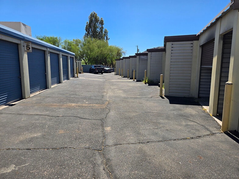 More Photos Of 10840 N Cave Creek Rd, Phoenix Self Storage For Sale
