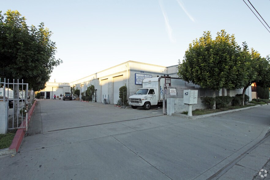 More Photos Of 2515 Troy Ave, South El Monte Warehouse For Lease
