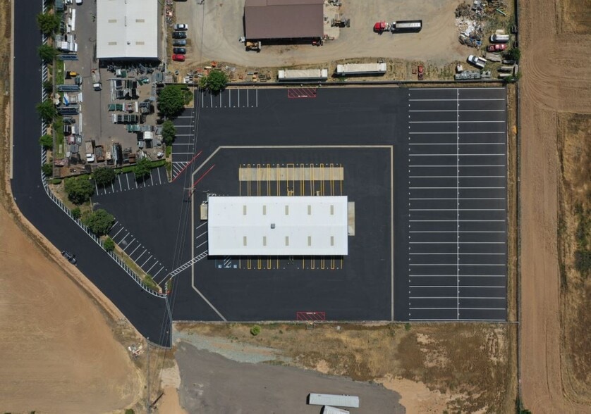 Primary Photo Of 7444 Reese Rd, Sacramento Truck Terminal For Sale