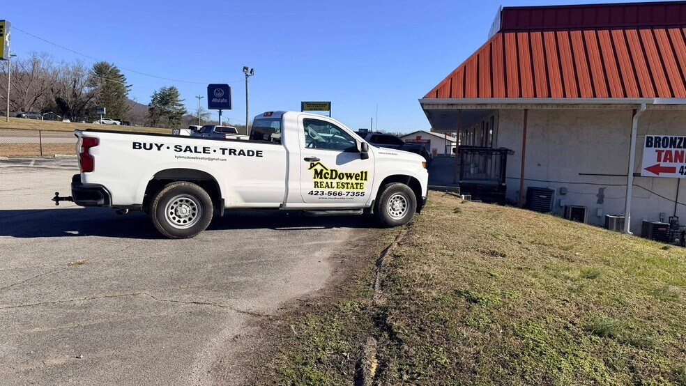More Photos Of 3175 Appalachian Hwy, Jacksboro Office For Sale
