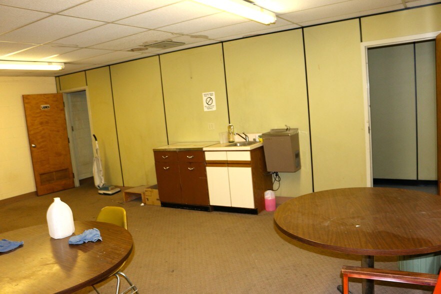 More Photos Of 10240 Thor Dr, Freeland Warehouse For Sale