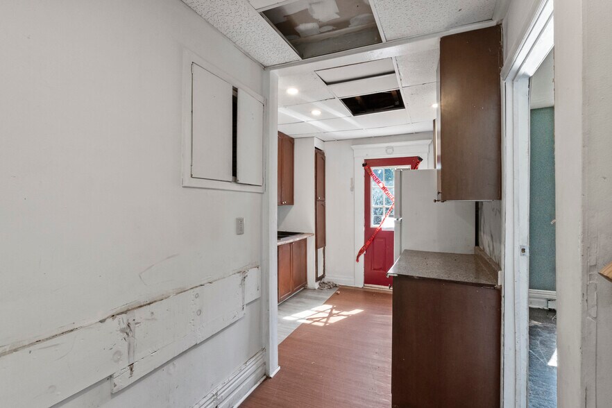 More Photos Of 541 Aylmer St N, Peterborough Apartments For Sale