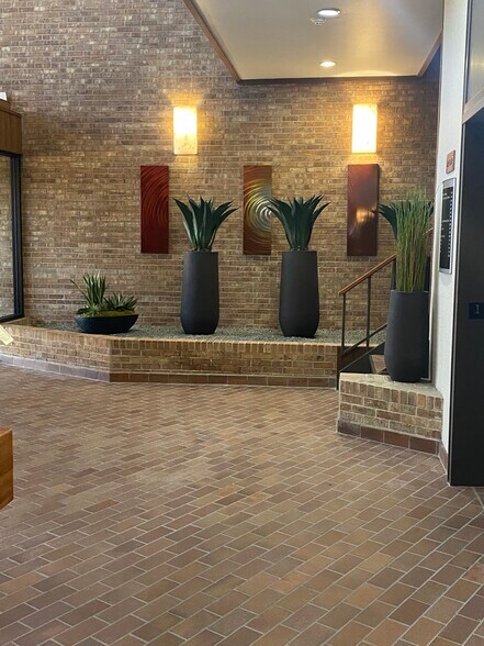 More Photos Of 1930 E Rosemeade Pky, Carrollton Office For Lease