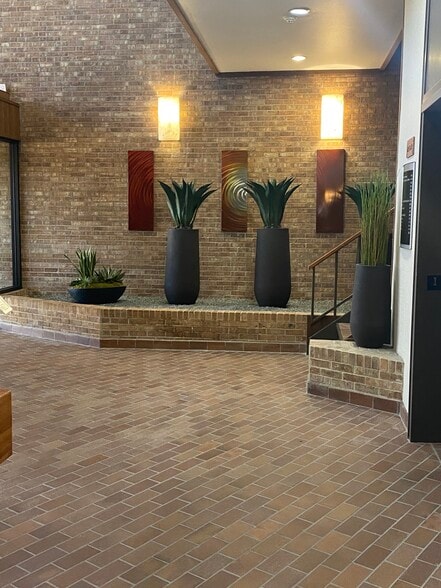 More Photos Of 1930 E Rosemeade Pky, Carrollton Office For Lease
