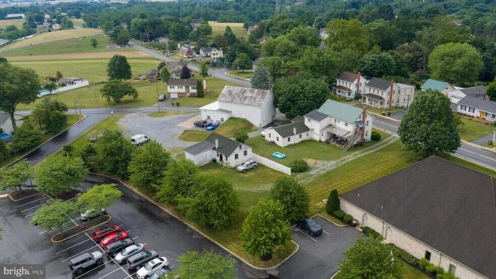 More Photos Of 2167 Main St, Lititz Flex For Sale