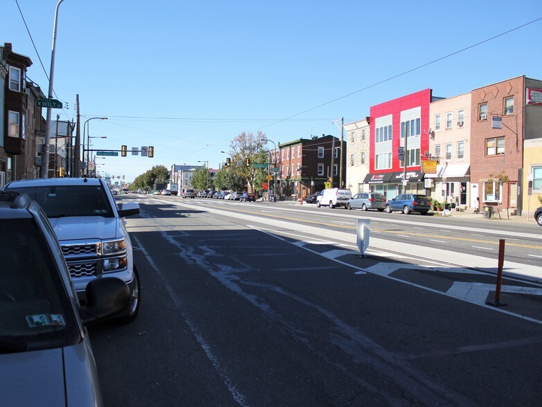 More Photos Of 624 E Girard Ave, Philadelphia Office Residential For Lease