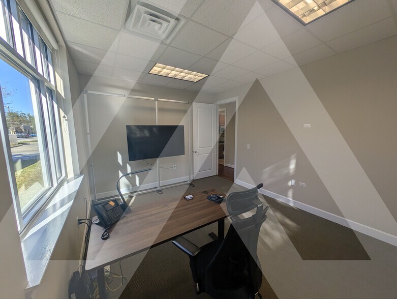 More Photos Of 2219 Sawdust Rd, The Woodlands Office For Sale