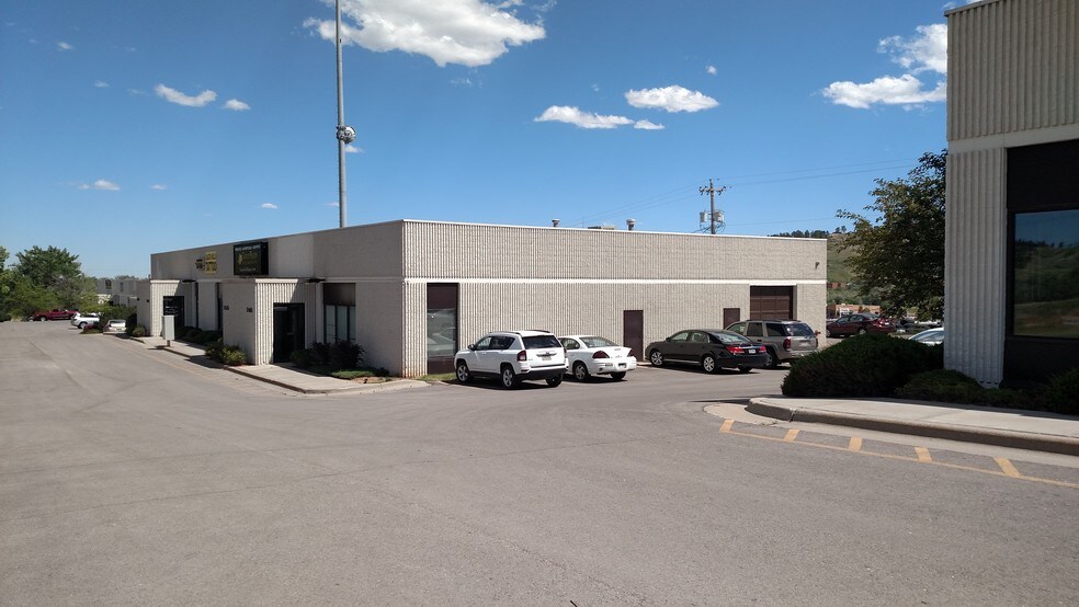 More Photos Of 2433-2465 W Chicago St, Rapid City Office For Lease