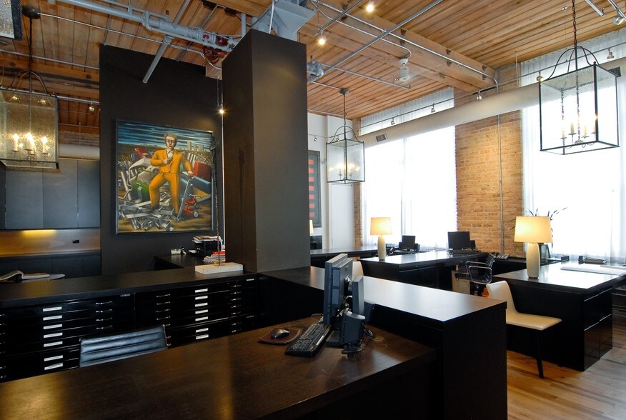More Photos Of 1327 W Washington Blvd, Chicago Loft Creative Space For Lease