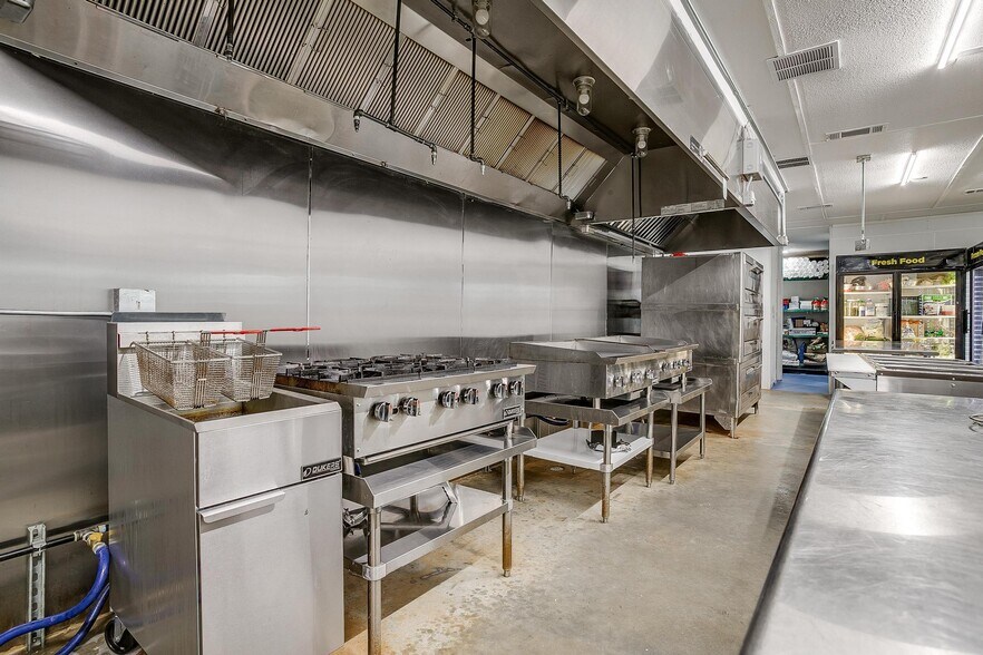 More Photos Of 4920 Tin Top Rd, Weatherford Office For Sale