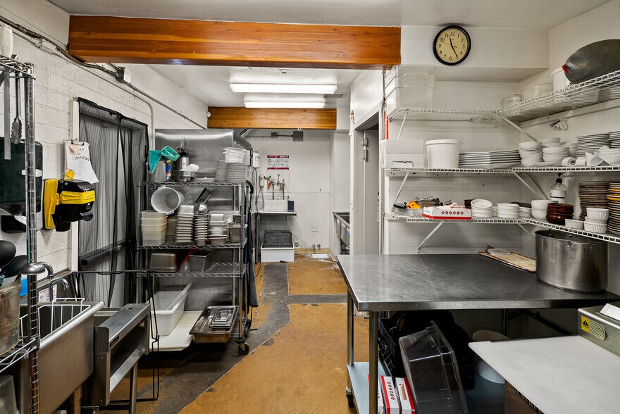 More Photos Of 102 E Pima St, Cottonwood Restaurant For Sale