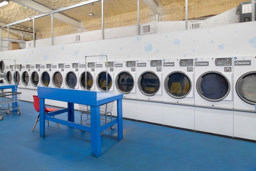 More Photos Of 118 Emory Sr, Trinity Distribution For Sale