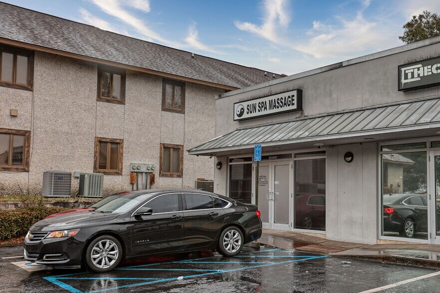 Primary Photo Of 10510 Abercorn St, Savannah Freestanding For Lease