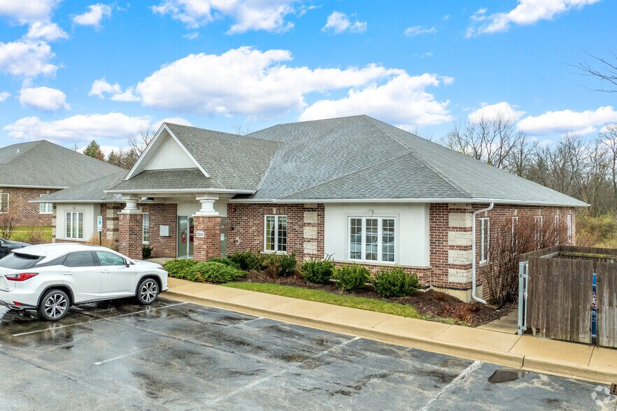 More Photos Of , Woodridge Office For Sale
