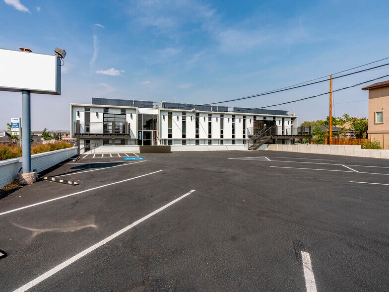 More Photos Of 400 S Wells Ave, Reno Office For Sale