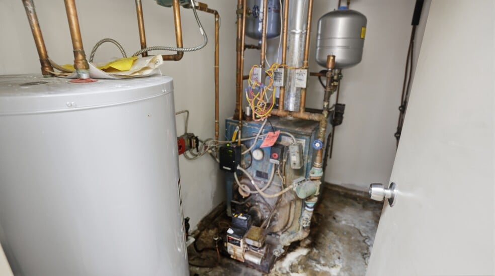 More Photos Of 123 Stewart Ave, Hicksville Medical For Sale