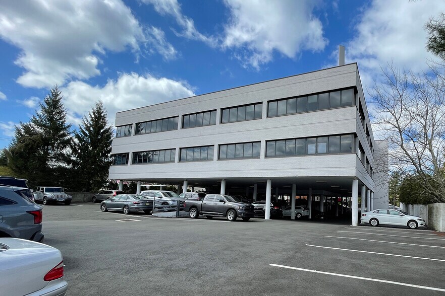 More Photos Of 3530 Post Rd, Southport Medical For Lease