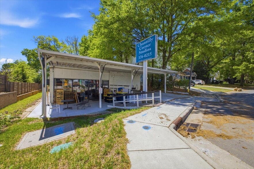 Primary Photo Of 2664 Shenandoah Ave, Charlotte General Retail For Sale