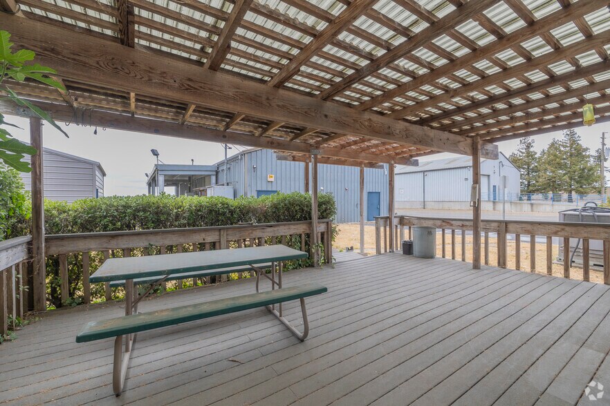 More Photos Of 24200 Arnold Dr, Sonoma Warehouse For Sale