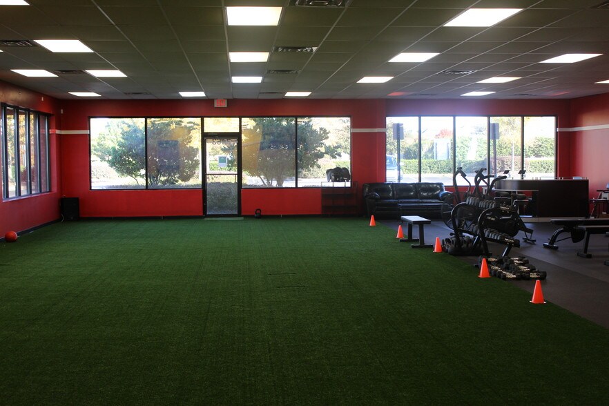 More Photos Of 3441 Malcolm Dr, Montgomery Storefront Retail Office For Sale