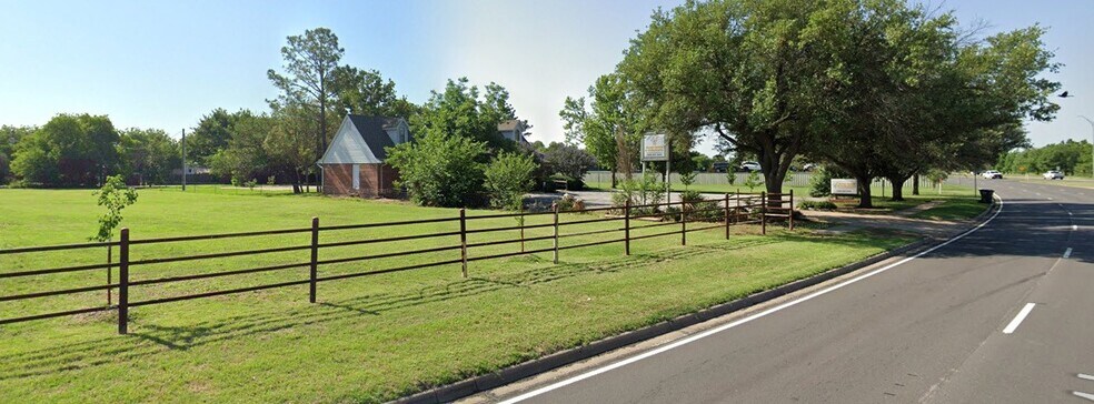 Primary Photo Of 1211 TX-11 Loop, Wichita Falls Medical For Sale