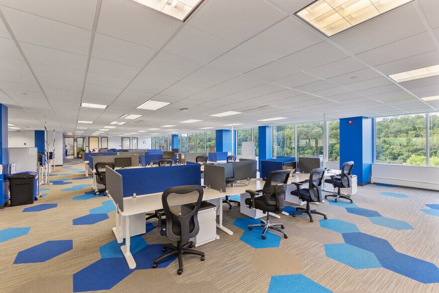 More Photos Of 1 Penn Center Blvd, Pittsburgh Unknown For Lease