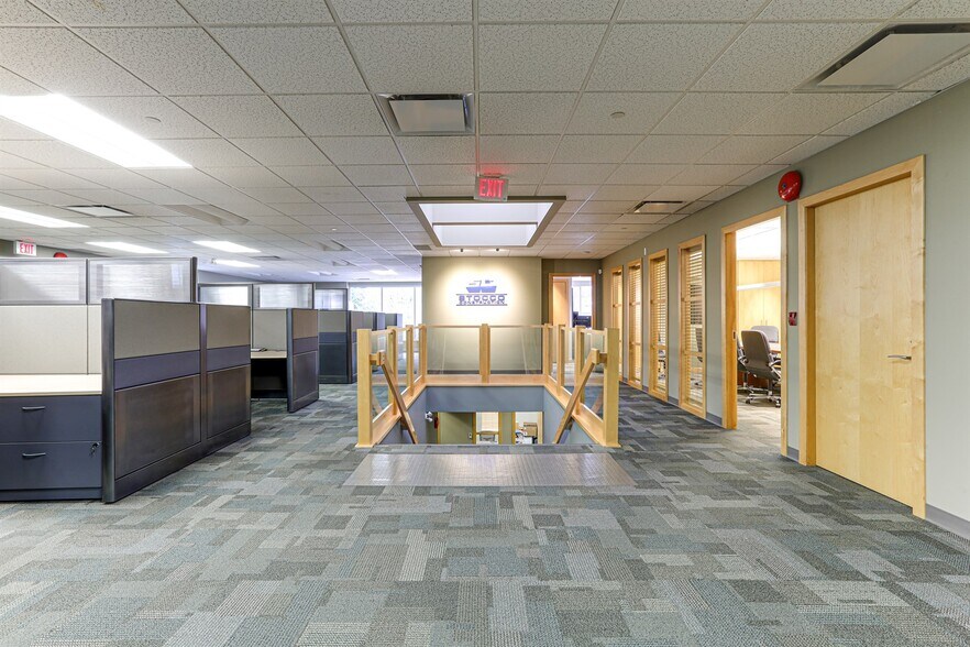 More Photos Of 2572 Davies Ave, Port Coquitlam Warehouse For Sale
