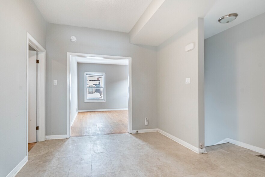 More Photos Of 740 Lansdowne Av, Toronto Multifamily For Sale