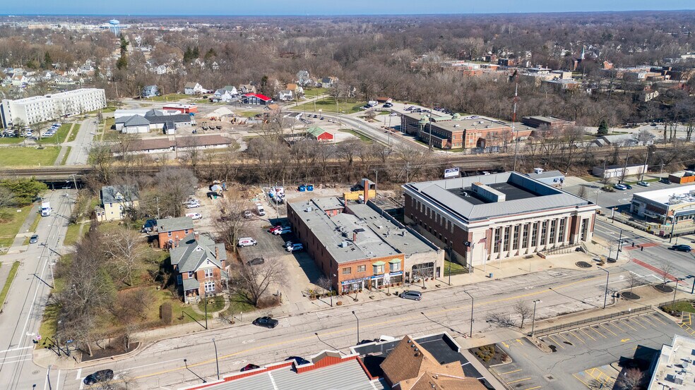 More Photos Of 633 Broad St, Elyria Office Residential For Sale