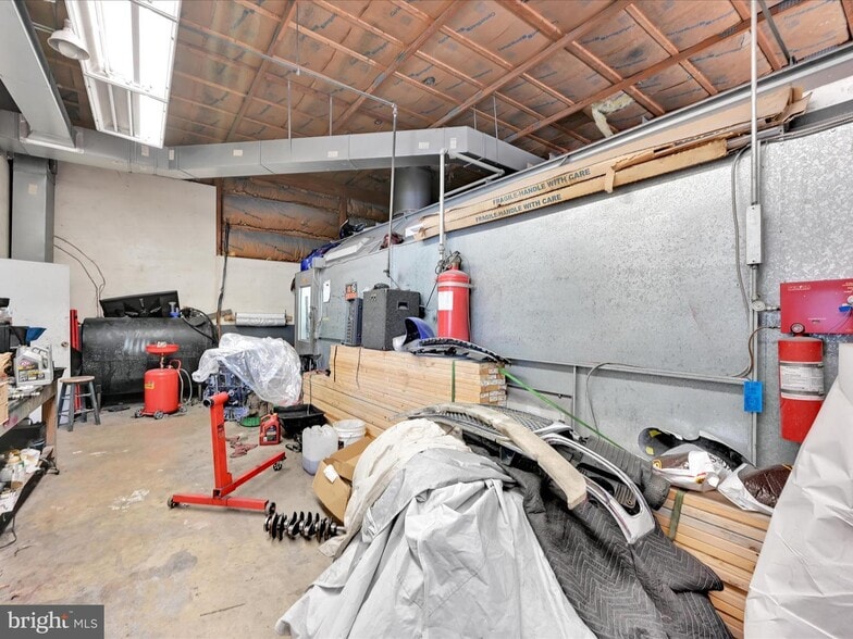 More Photos Of 801 S Prince St, Lancaster Auto Repair For Sale