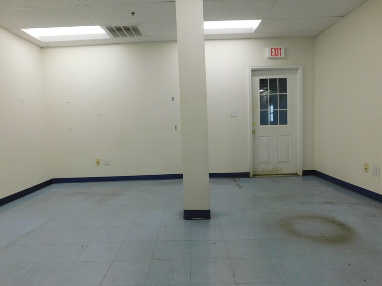 More Photos Of 813 N 4th St, Allentown Warehouse For Lease